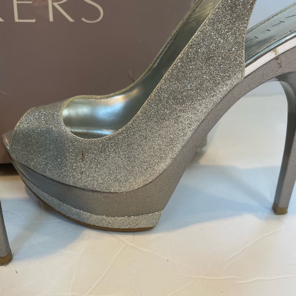 Silver glitter platform pumps size 7 1/2 - Picture 5 of 8